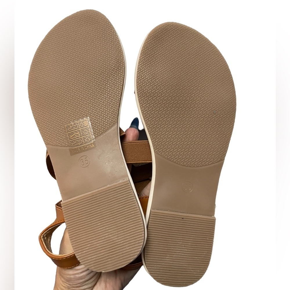 Girls Cross Strap Sandals Size: 35EU (3 kids) - Picture 9 of 11